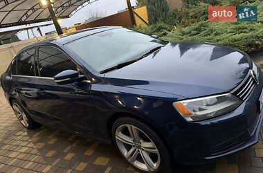 Седан Volkswagen Jetta 2014 в Днепре