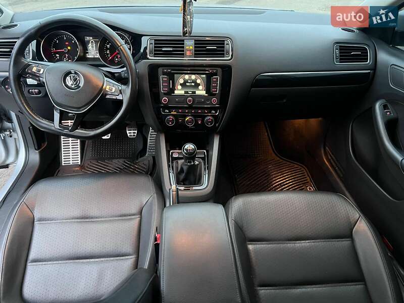 Седан Volkswagen Jetta 2015 в Николаеве фото 12 Седан Volkswagen Jetta 2015 в Николаеве