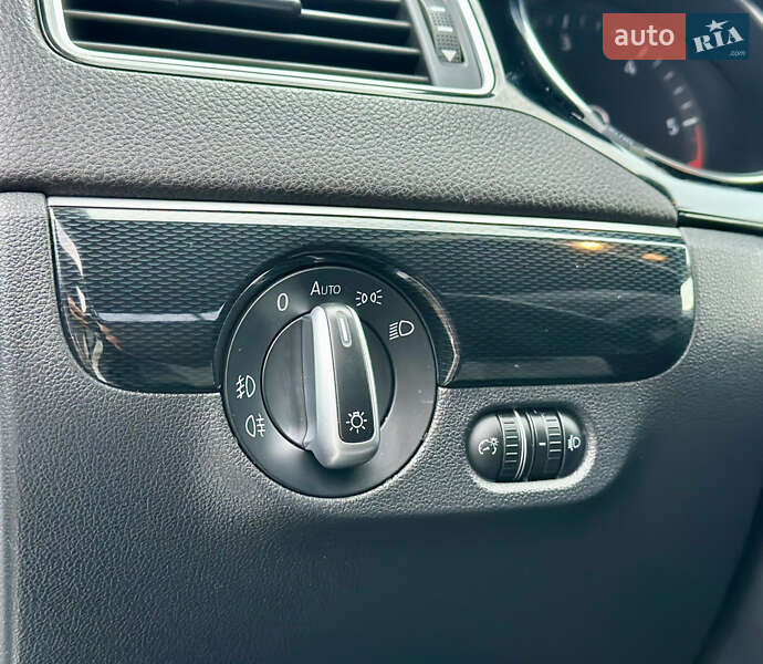 Седан Volkswagen Jetta 2016 в Киеве