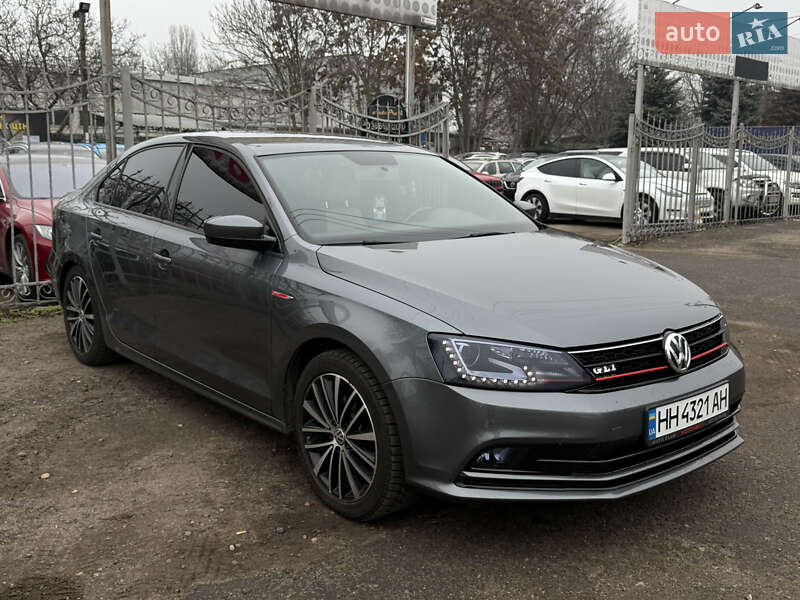 Седан Volkswagen Jetta 2016 в Одесі