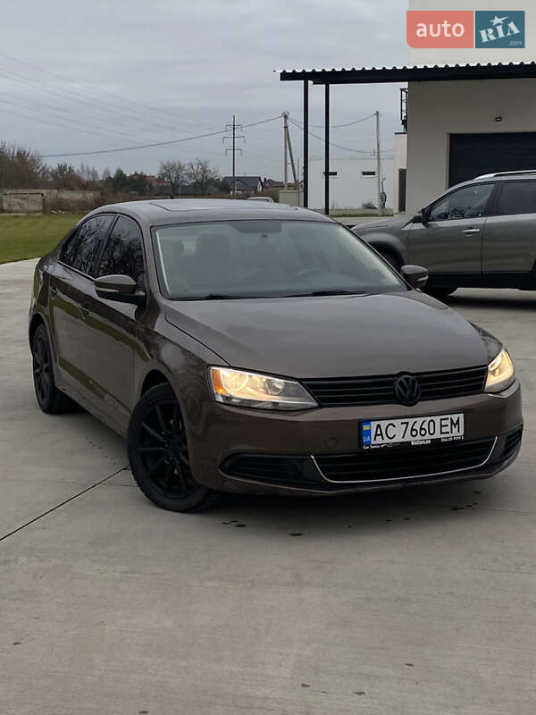 Седан Volkswagen Jetta 2013 в Луцьку