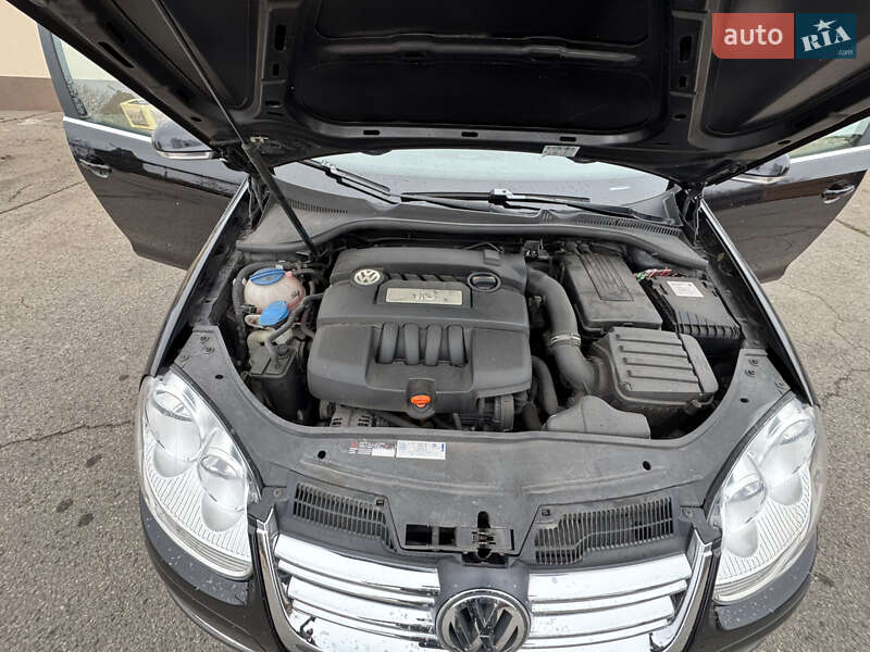 Седан Volkswagen Jetta 2008 в Запорожье