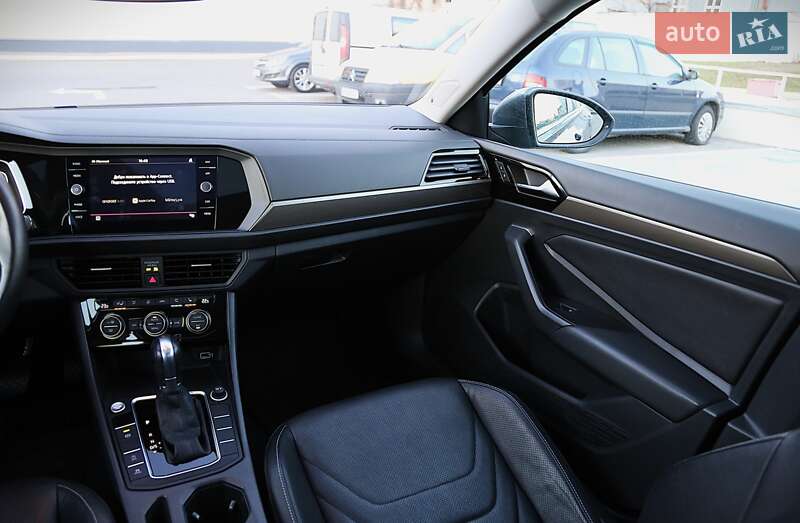 Седан Volkswagen Jetta 2018 в Києві