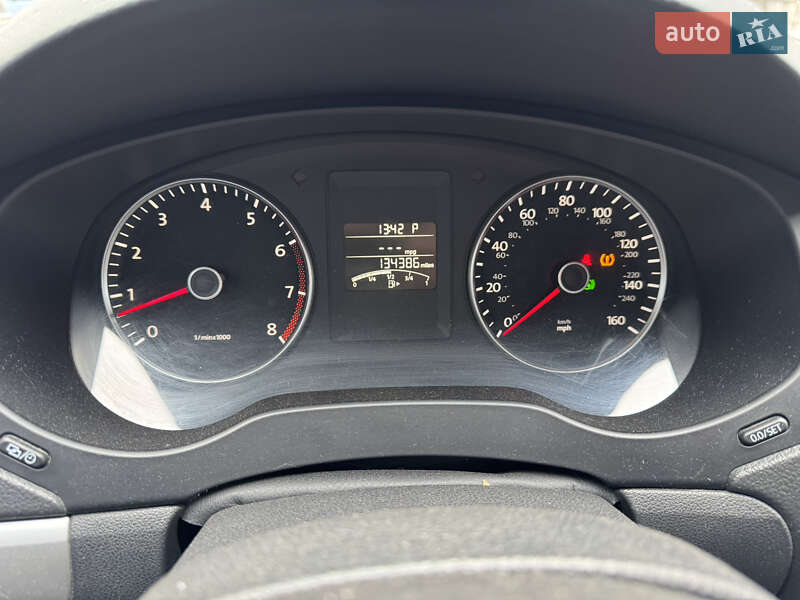 Седан Volkswagen Jetta 2013 в Кам'янському
