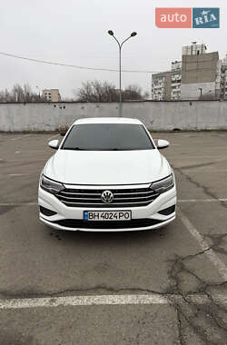 Седан Volkswagen Jetta 2019 в Киеве