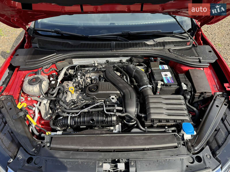 Седан Volkswagen Jetta 2022 в Луцьку