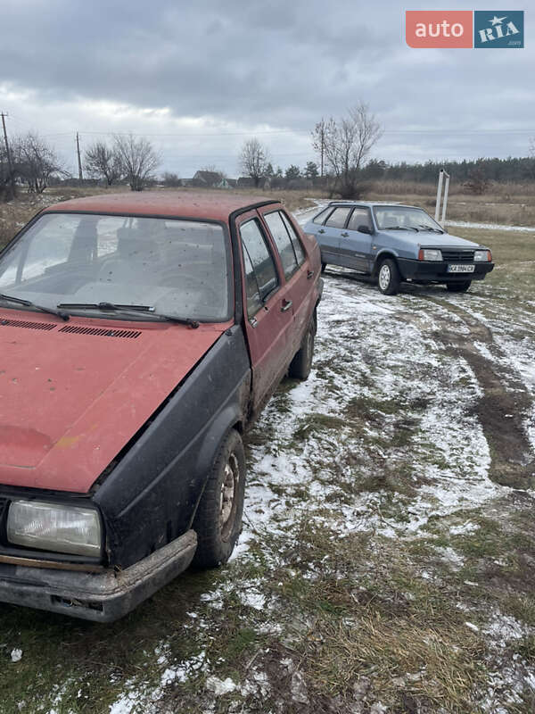 Седан Volkswagen Jetta 1988 в Володарке
