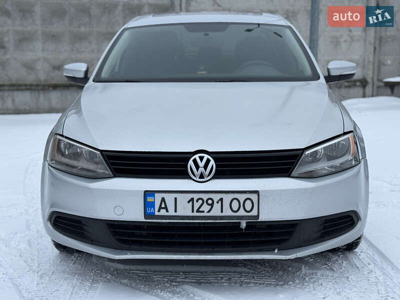 Седан Volkswagen Jetta 2011 в Києві