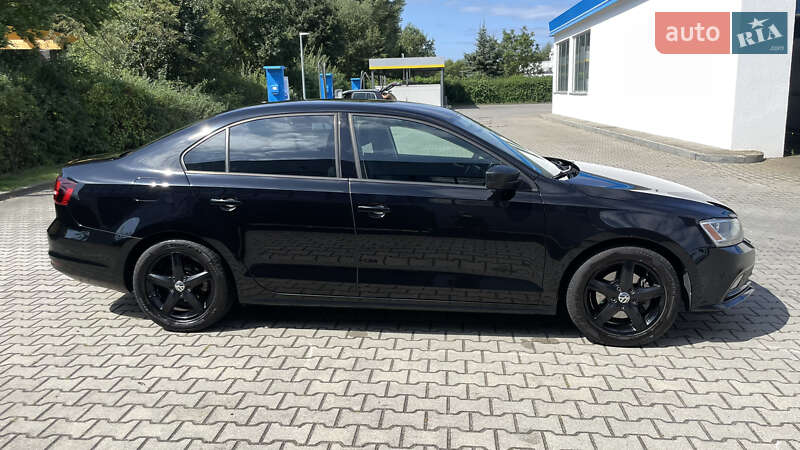 Седан Volkswagen Jetta 2016 в Києві