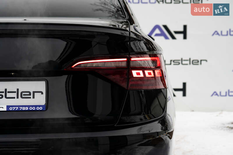 Седан Volkswagen Jetta 2021 в Києві