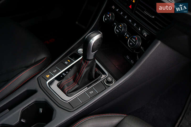 Седан Volkswagen Jetta 2021 в Києві