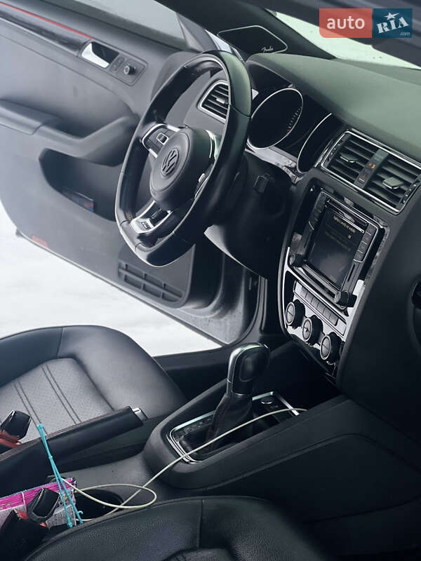 Седан Volkswagen Jetta 2017 в Харкові
