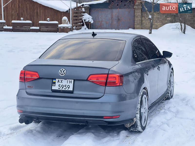 Седан Volkswagen Jetta 2017 в Харкові