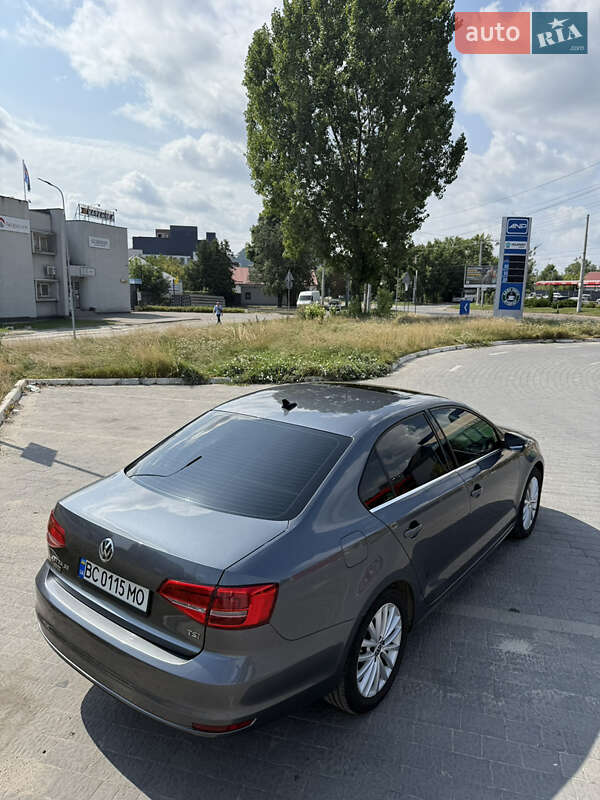 Седан Volkswagen Jetta 2014 в Львові
