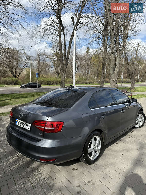 Седан Volkswagen Jetta 2014 в Львові