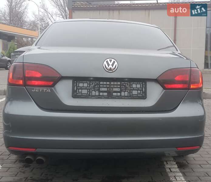 Седан Volkswagen Jetta 2011 в Дніпрі