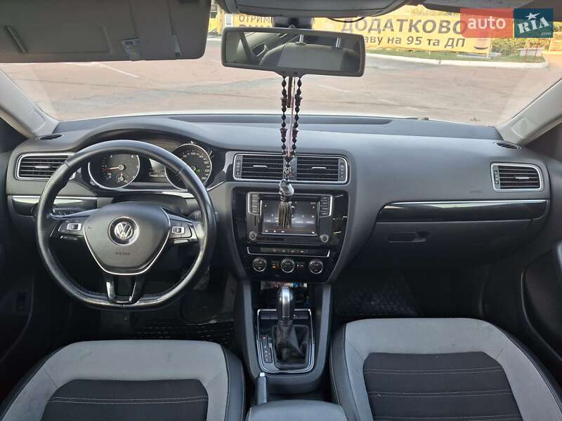 Седан Volkswagen Jetta 2016 в Житомирі