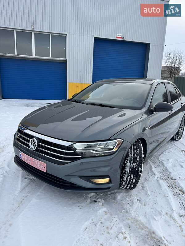 Седан Volkswagen Jetta 2019 в Луцьку