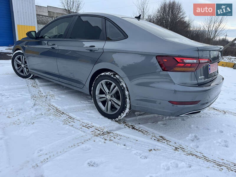 Седан Volkswagen Jetta 2019 в Луцьку