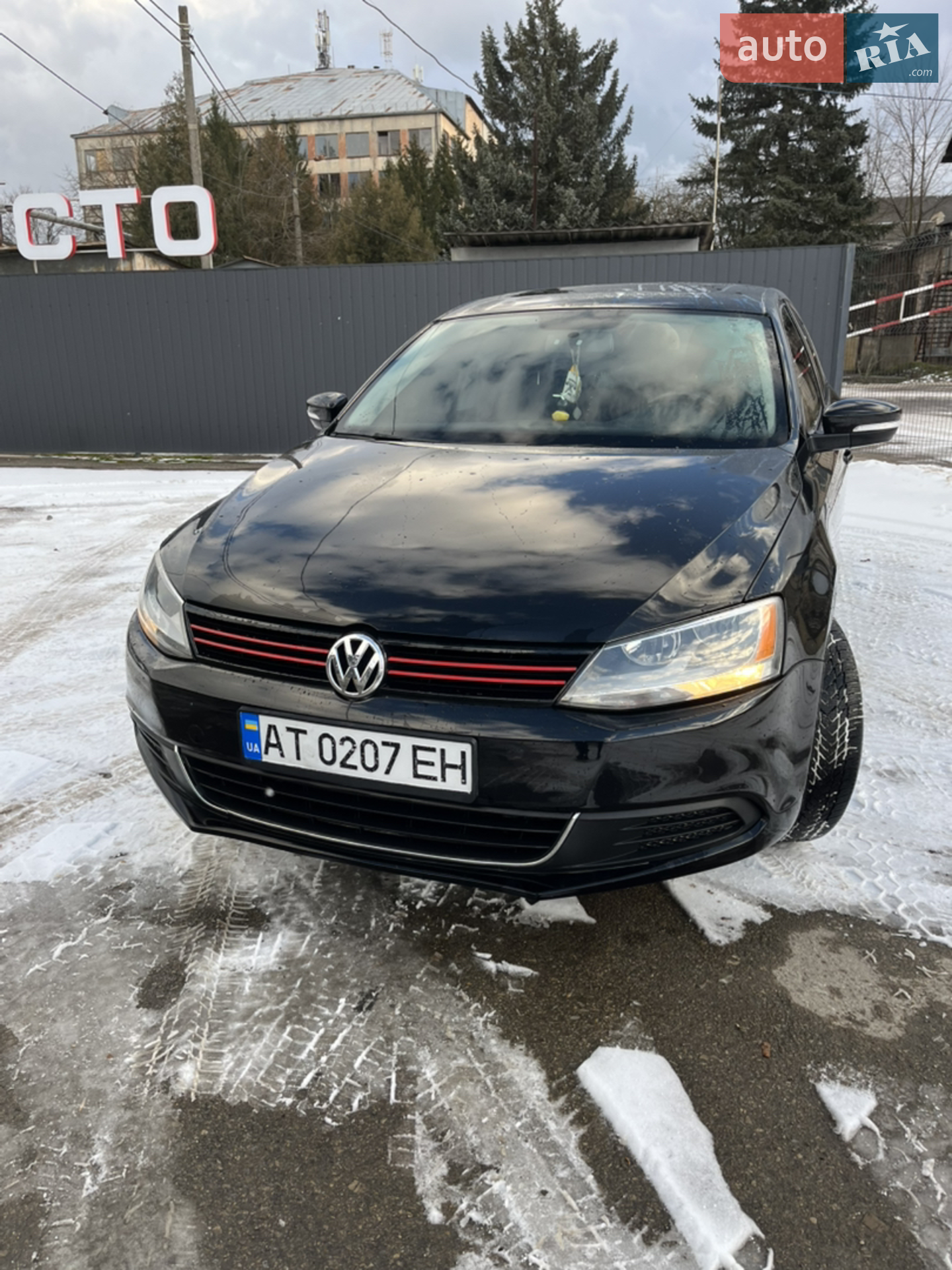 2011 Volkswagen Jetta - фото 1