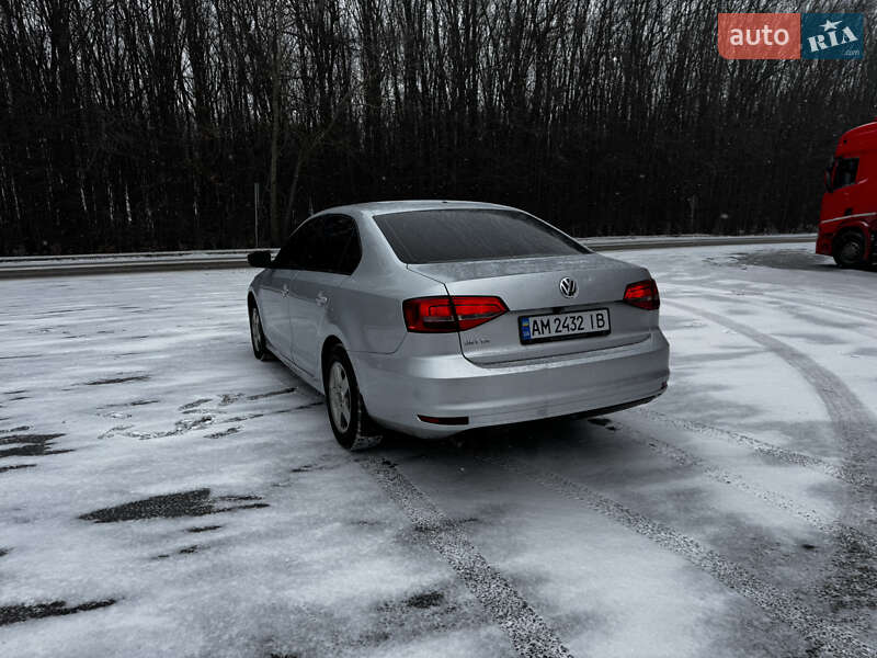 Седан Volkswagen Jetta 2015 в Вінниці