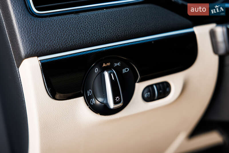 Седан Volkswagen Jetta 2016 в Ивано-Франковске