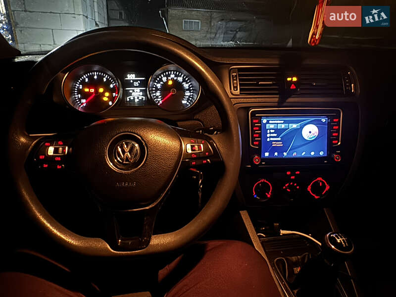 Седан Volkswagen Jetta 2015 в Вінниці