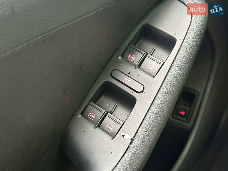 Седан Volkswagen Jetta 2016 в Харкові