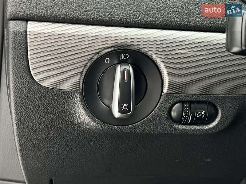 Седан Volkswagen Jetta 2015 в Києві фото 31 Седан Volkswagen Jetta 2015 в Києві