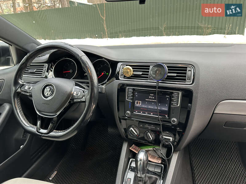 Седан Volkswagen Jetta 2017 в Ірпені