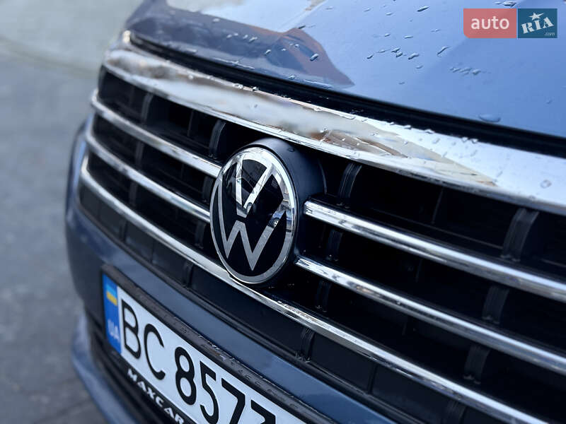 Седан Volkswagen Jetta 2019 в Львове