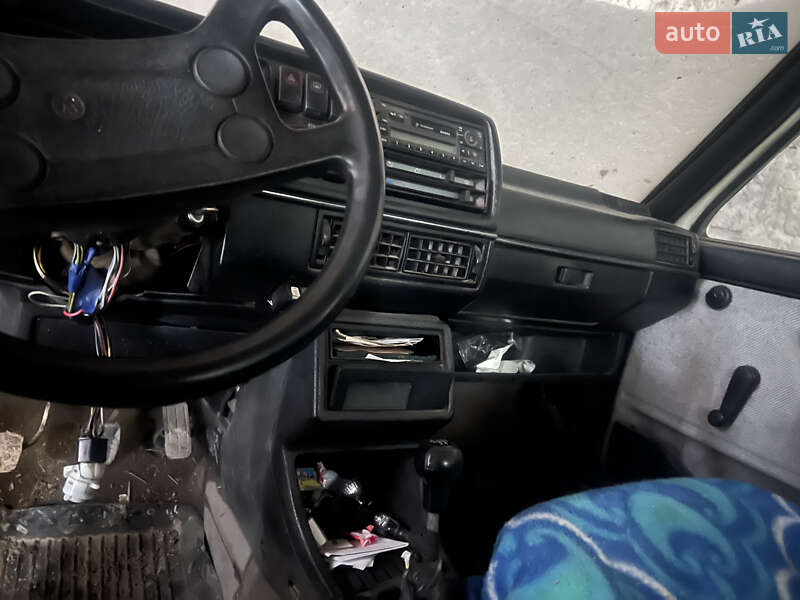 Седан Volkswagen Jetta 1988 в Бучачі