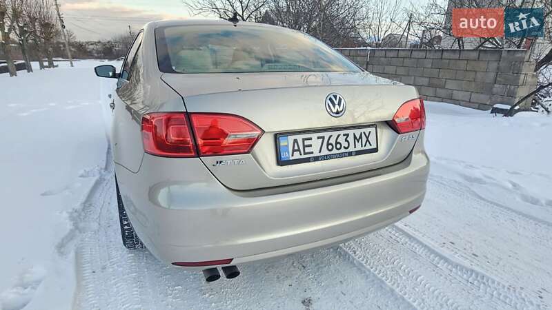 Седан Volkswagen Jetta 2013 в Каменском фото 10 Седан Volkswagen Jetta 2013 в Каменском