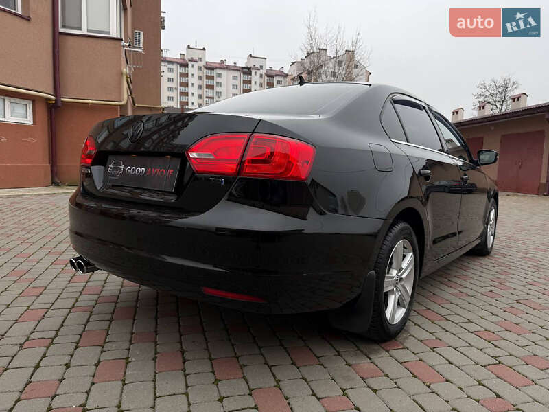 Седан Volkswagen Jetta 2011 в Ивано-Франковске