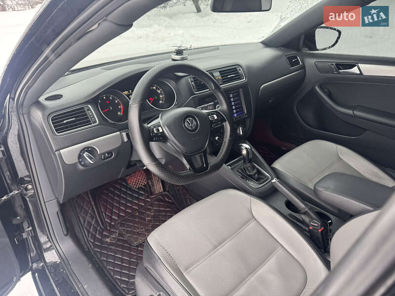 Седан Volkswagen Jetta 2015 в Великій Багачці
