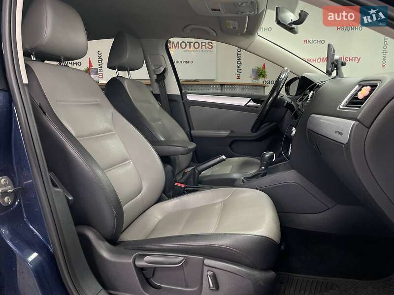 Седан Volkswagen Jetta 2013 в Киеве фото 38 Седан Volkswagen Jetta 2013 в Киеве