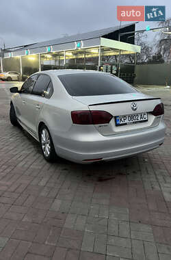 Седан Volkswagen Jetta 2010 в Запоріжжі