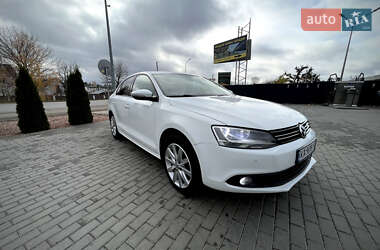 Седан Volkswagen Jetta 2014 в Киеве
