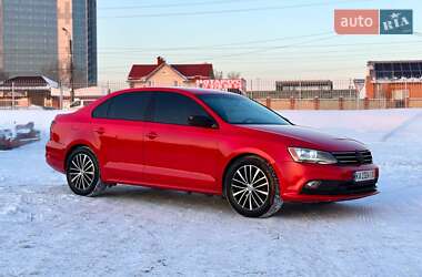 Седан Volkswagen Jetta 2016 в Киеве