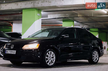 Седан Volkswagen Jetta 2012 в Львові
