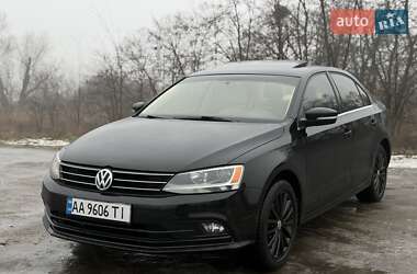Седан Volkswagen Jetta 2015 в Днепре