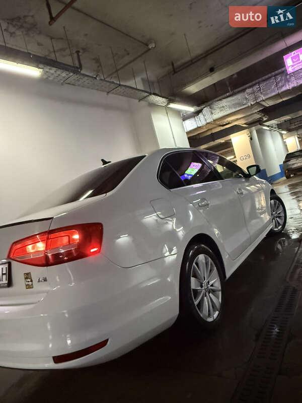 Седан Volkswagen Jetta 2015 в Одессе