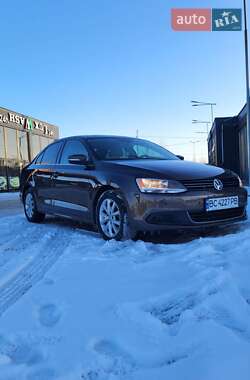 Седан Volkswagen Jetta 2013 в Львове