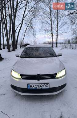 Седан Volkswagen Jetta 2011 в Люботині