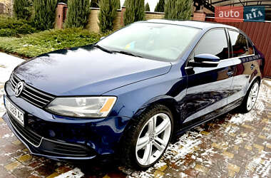 Седан Volkswagen Jetta 2014 в Дніпрі