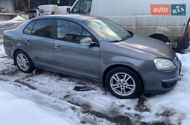 Седан Volkswagen Jetta 2010 в Хмельницком