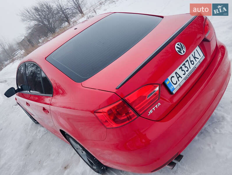 Седан Volkswagen Jetta 2013 в Монастырище
