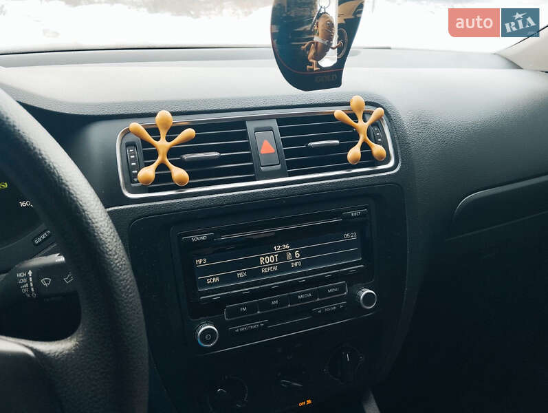 Седан Volkswagen Jetta 2013 в Монастырище