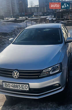 Седан Volkswagen Jetta 2015 в Тернополе