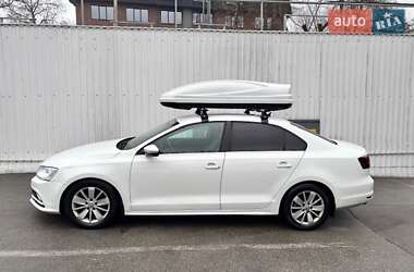 Седан Volkswagen Jetta 2016 в Киеве